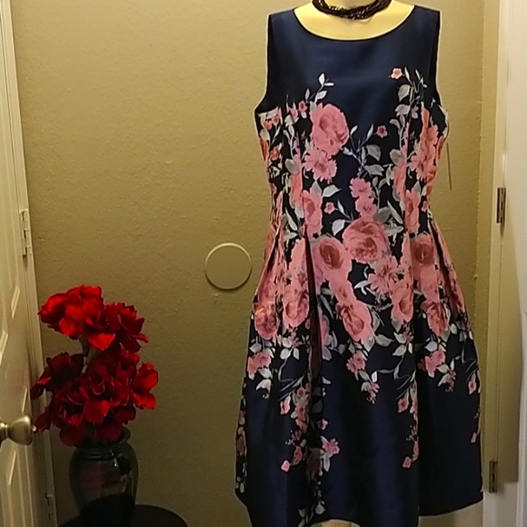Tahari Plus Size Dress - Picture 1 of 8